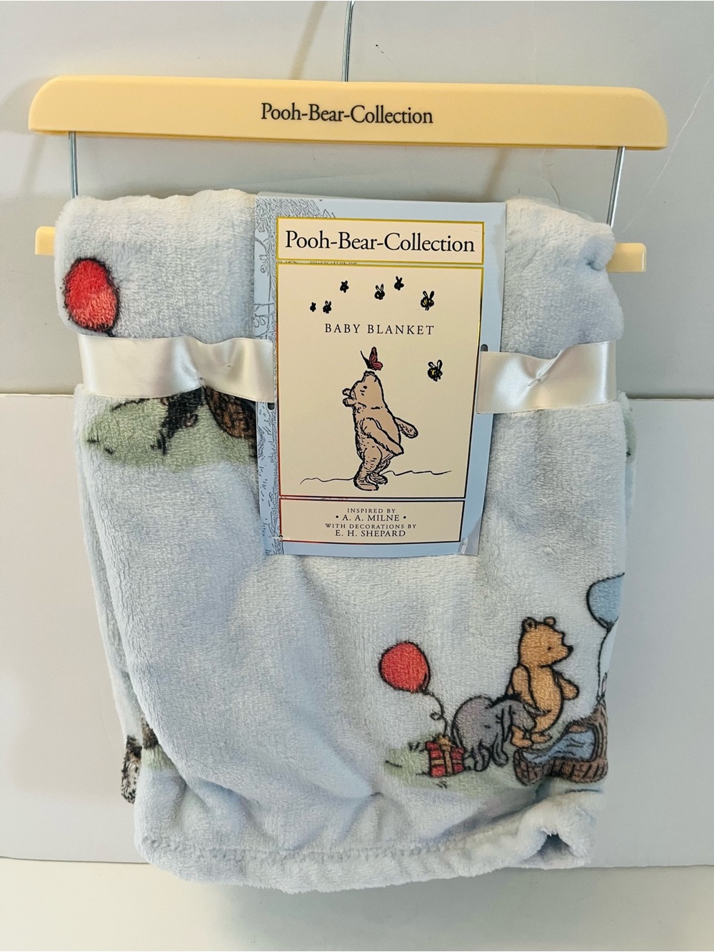 Winnie the Pooh Bear Collection Baby Blanket Piglet Owl Eeyore Rabbit Basket
